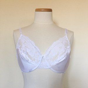 Victoria’s Secret Vintage NWT lace Bra 36C